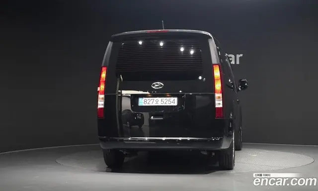 Hyundai Staria 2023 2.2 автомат (гидро), миниатюра 4