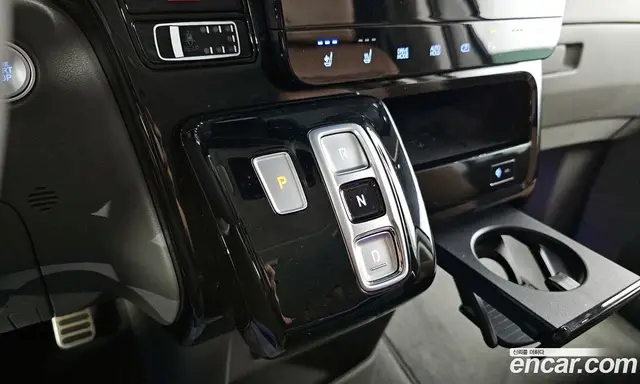 Hyundai Staria 2024 2.2 автомат (гидро), миниатюра 12
