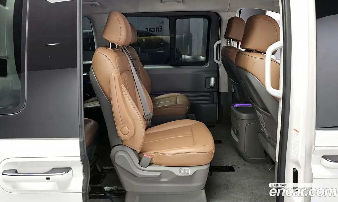 Hyundai Staria 2024 2.2 автомат (гидро), фото 17