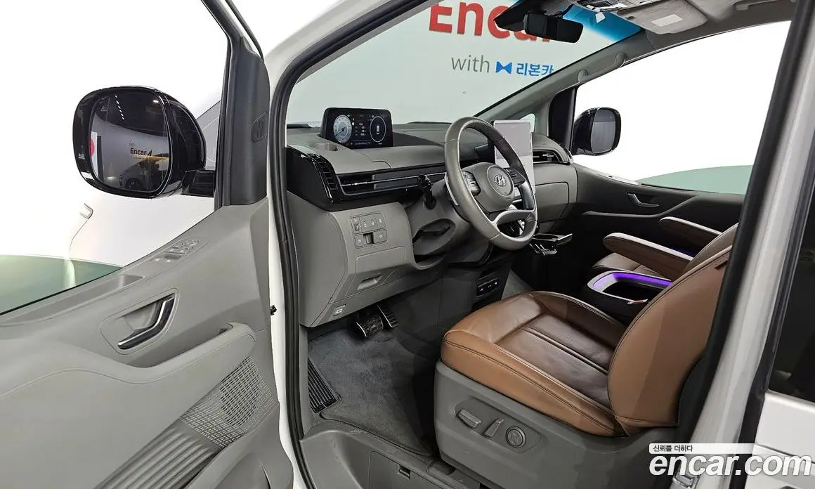 Hyundai Staria 2024 2.2 автомат (гидро), фото 18