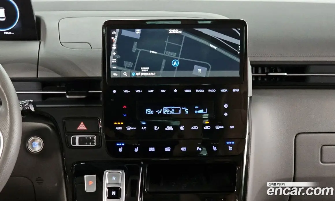 Hyundai Staria 2024 2.2 автомат (гидро), фото 20