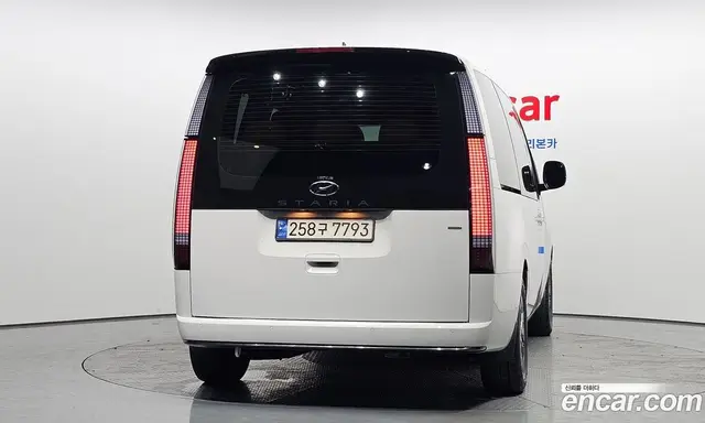 Hyundai Staria 2024 2.2 автомат (гидро), миниатюра 4