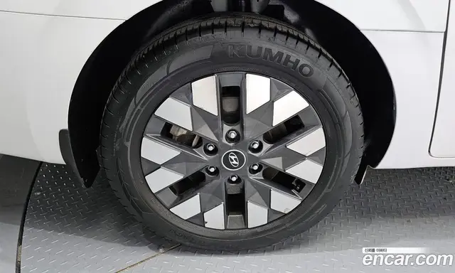 Hyundai Staria 2024 2.2 автомат (гидро), миниатюра 5