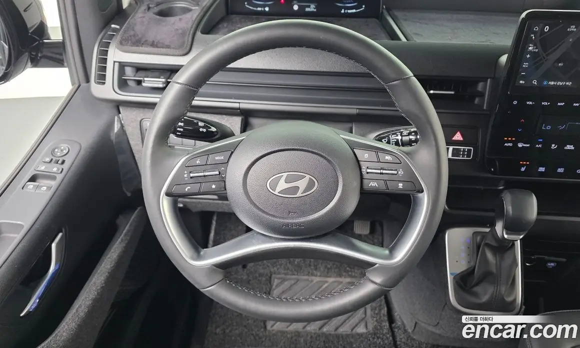 Hyundai Staria 2025 3.5 автомат (гидро), фото 19