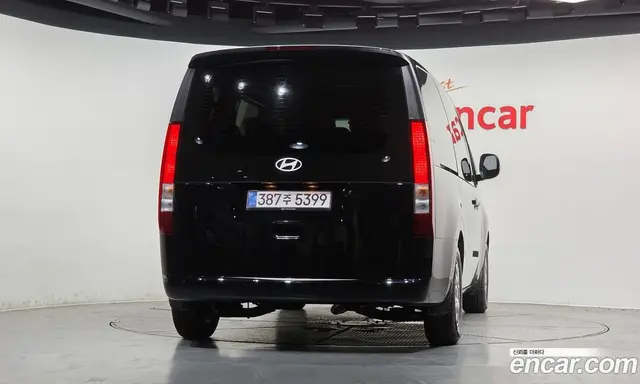 Hyundai Staria 2025 3.5 автомат (гидро), миниатюра 3