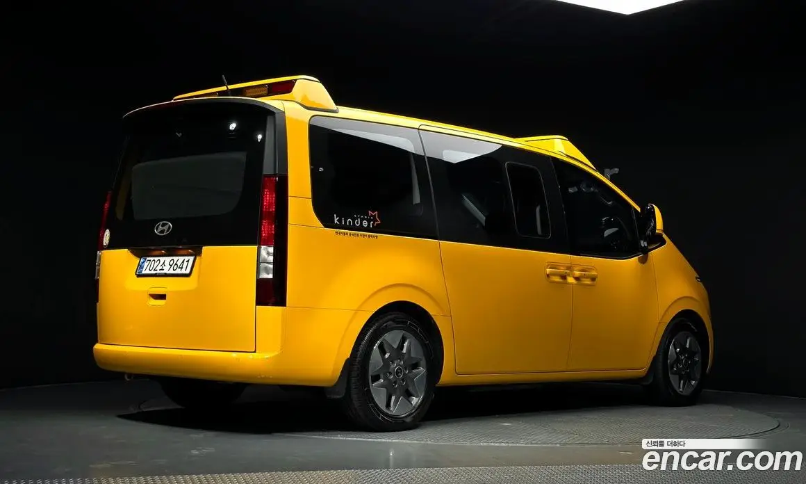 Hyundai Staria 2025 3.5 автомат (гидро), фото 2 Hyundai Staria 2025 3.5 автомат (гидро), фото 2