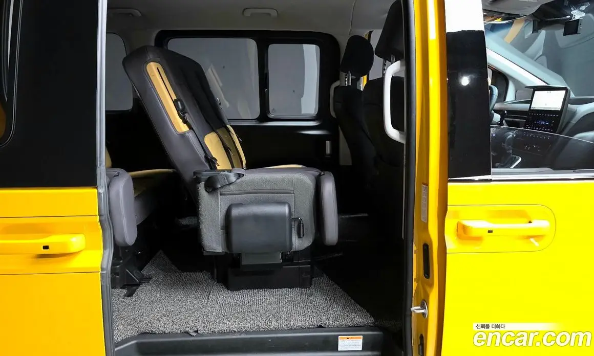 Hyundai Staria 2025 3.5 автомат (гидро), фото 17 Hyundai Staria 2025 3.5 автомат (гидро), фото 17