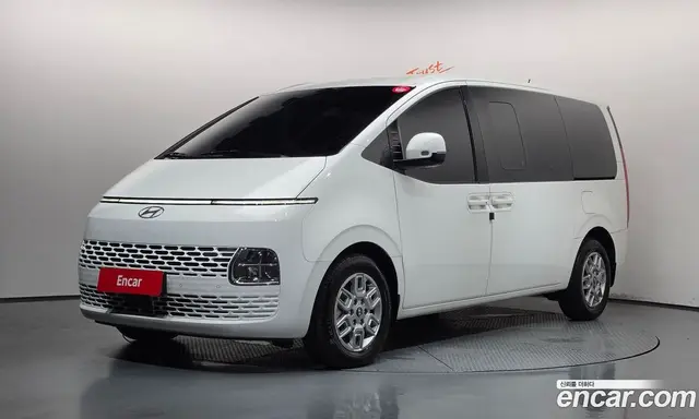 Hyundai Staria, 2025, 14 930 км