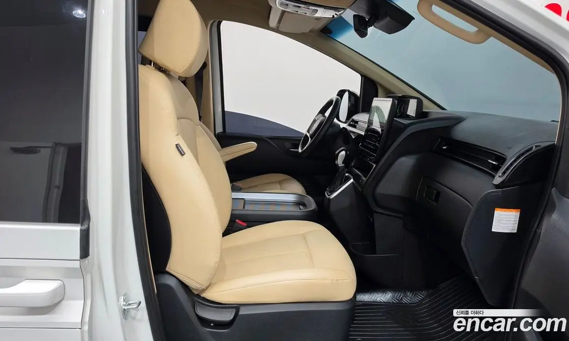 Hyundai Staria 2025 1.6 автомат (гидро), фото 16 Hyundai Staria 2025 1.6 автомат (гидро), фото 16