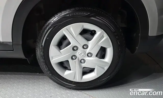 Hyundai Venue 2022 1.6 автомат (гидро), миниатюра 5 Hyundai Venue 2022 1.6 автомат (гидро), миниатюра 5