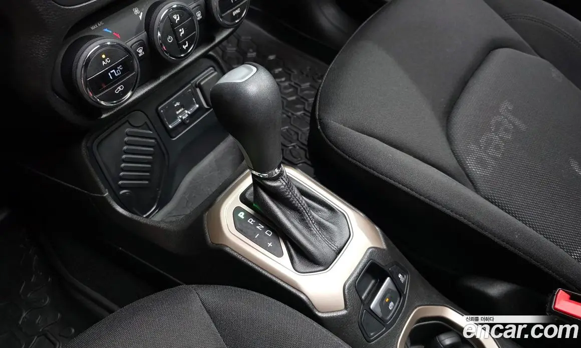 Jeep Renegade 2017 2.4 автомат (гидро), фото 11