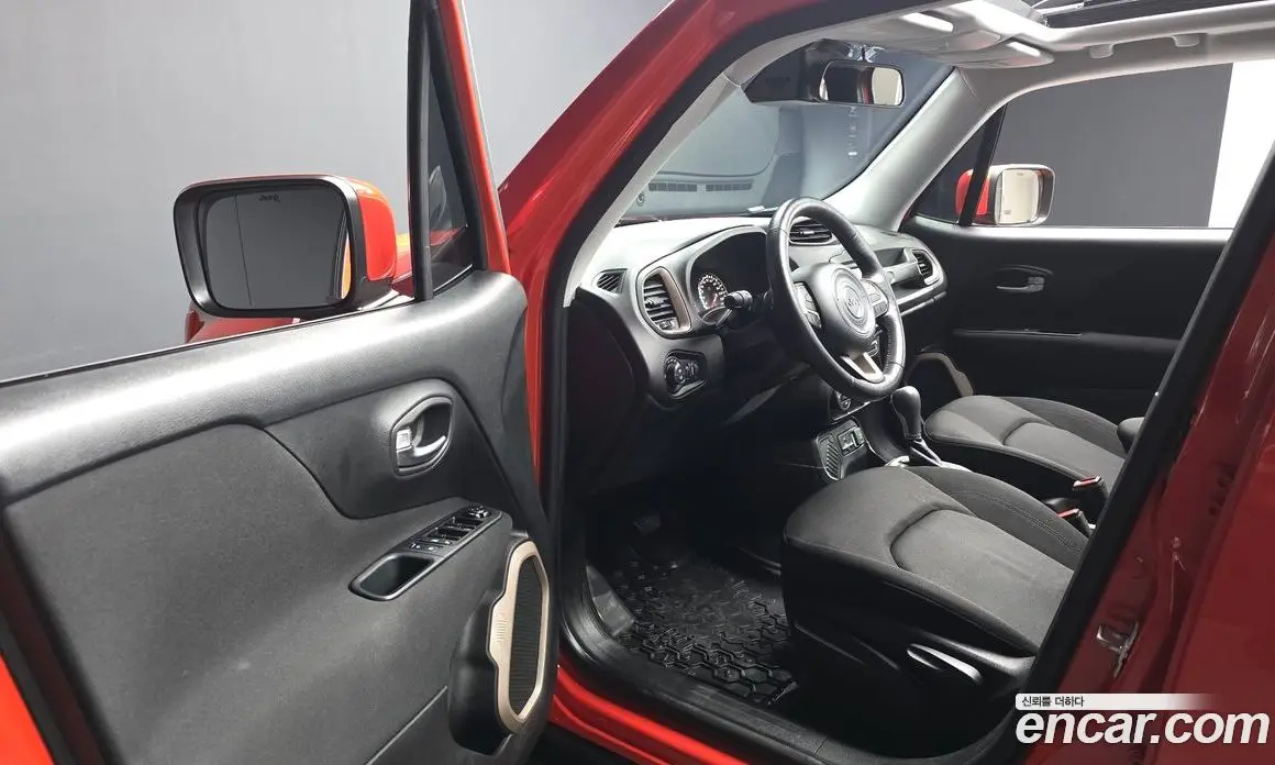 Jeep Renegade 2017 2.4 автомат (гидро), фото 12