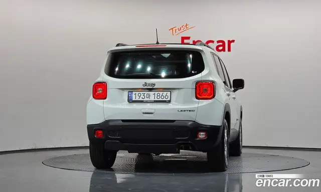 Jeep Renegade 2020 2.4 автомат (гидро), миниатюра 3 Jeep Renegade 2020 2.4 автомат (гидро), миниатюра 3