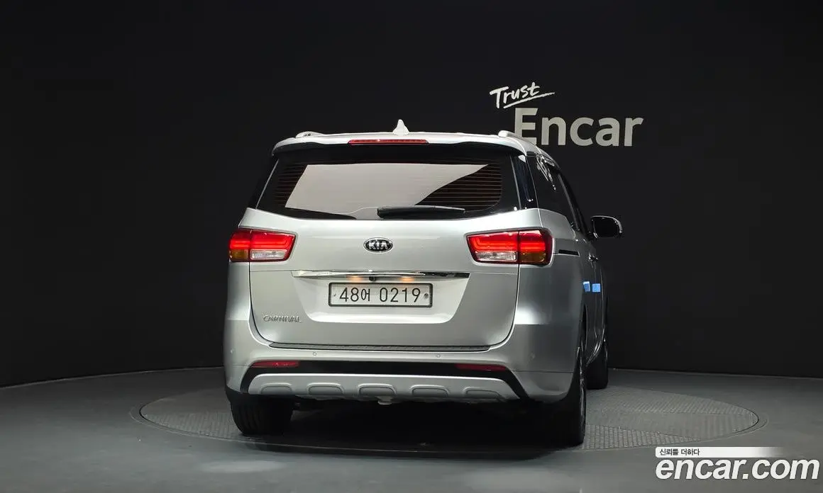 Kia Carnival 2016 2.2 автомат (гидро), фото 4
