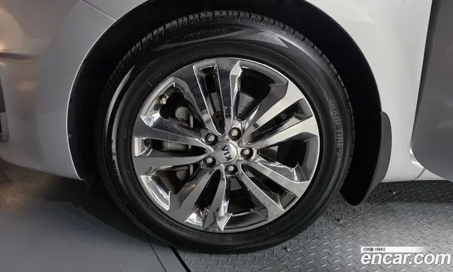 Kia Carnival 2016 2.2 автомат (гидро), миниатюра 5