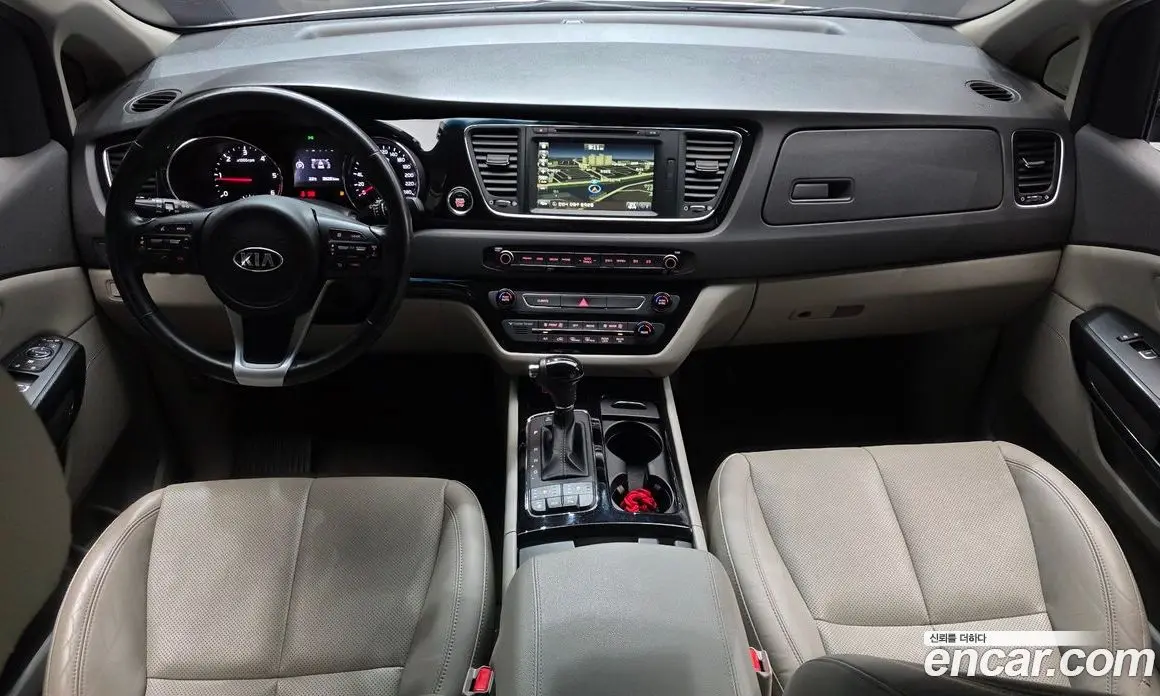 Kia Carnival 2016 2.2 автомат (гидро), фото 10