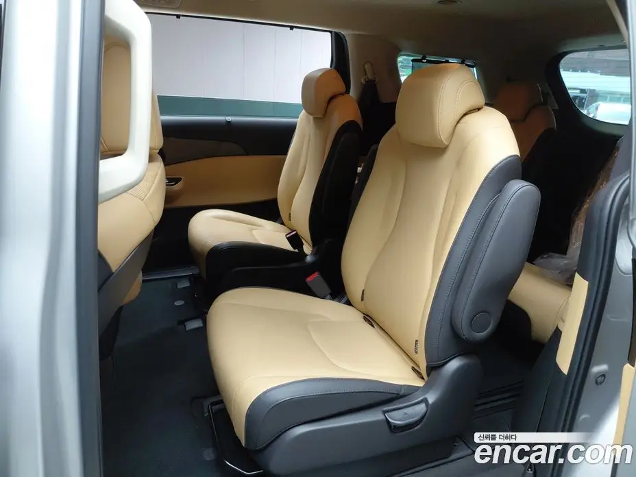 Kia Carnival 2022 3.5 автомат (гидро), фото 18
