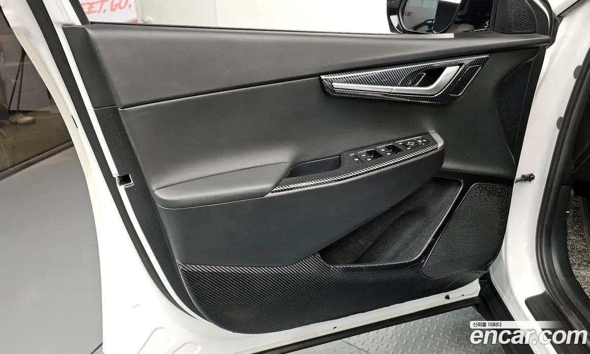 Kia EV6 2023 0.1 автомат (гидро), фото 14 Kia EV6 2023 0.1 автомат (гидро), фото 14