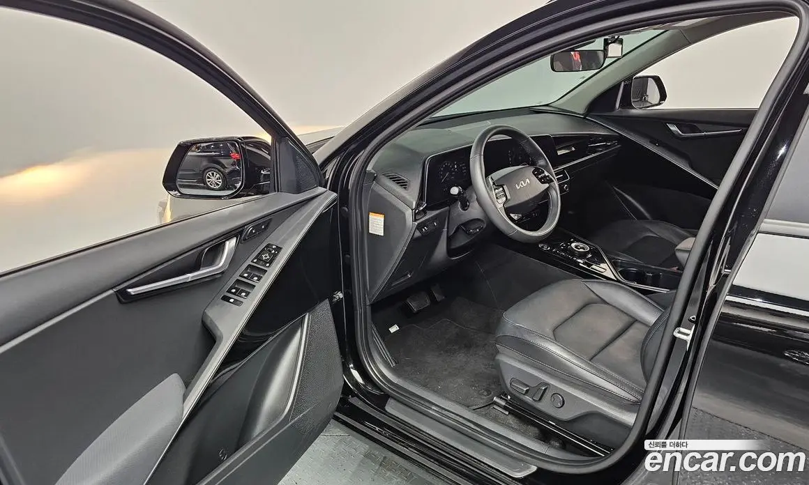 Kia Niro 2022 0.2 автомат (гидро), фото 13 Kia Niro 2022 0.2 автомат (гидро), фото 13