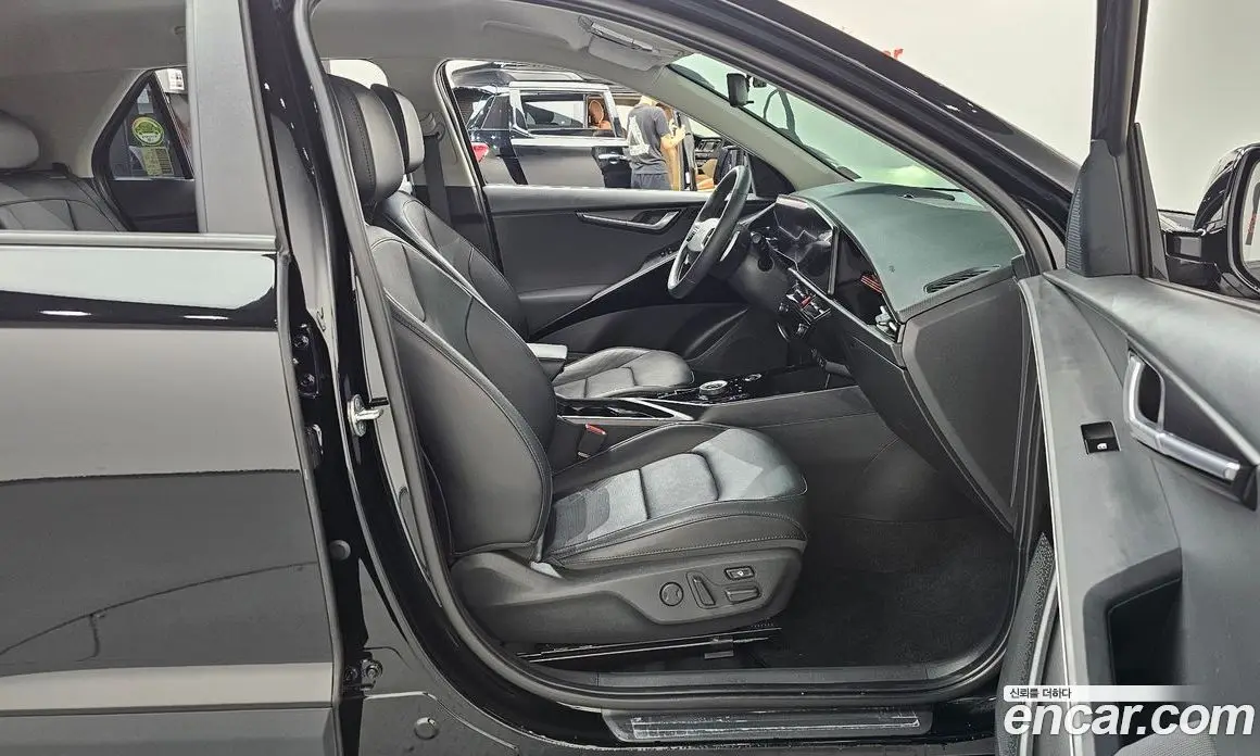 Kia Niro 2022 0.2 автомат (гидро), фото 16 Kia Niro 2022 0.2 автомат (гидро), фото 16