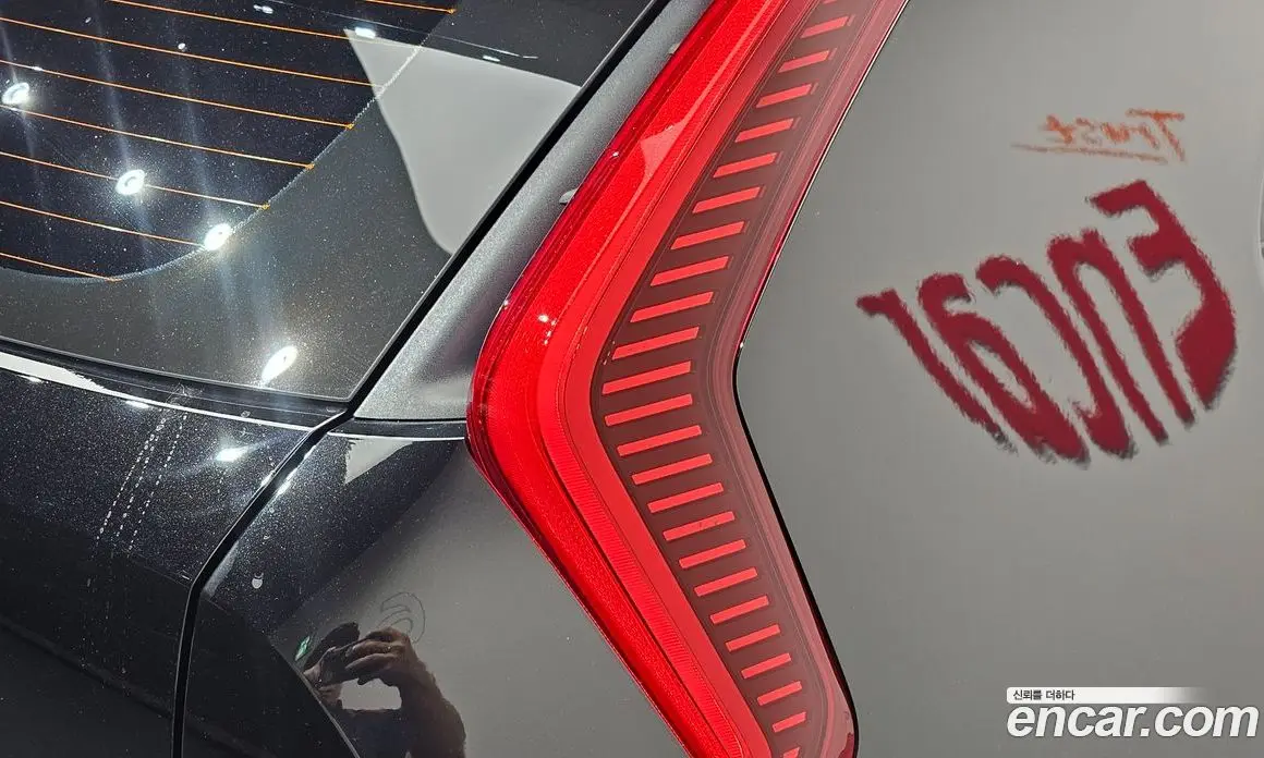 Kia Niro 2022 0.2 автомат (гидро), фото 9 Kia Niro 2022 0.2 автомат (гидро), фото 9