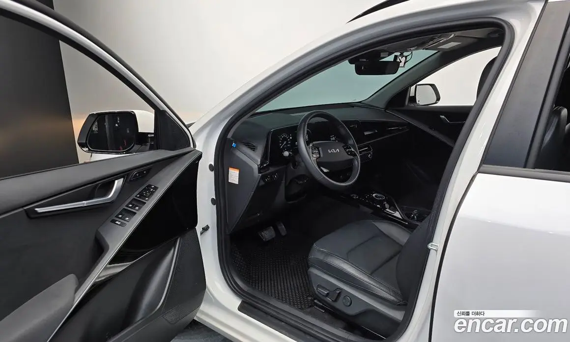 Kia Niro 2022 0.2 автомат (гидро), фото 12