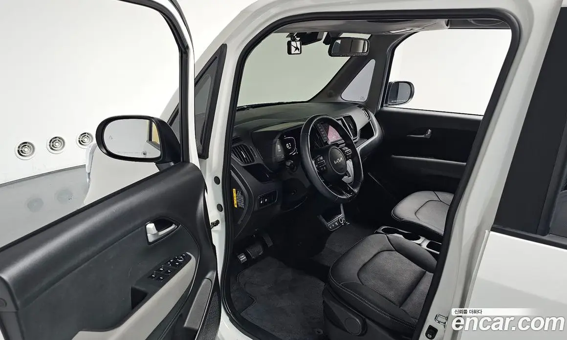 Kia Ray 2023 1.0 автомат (гидро), фото 12