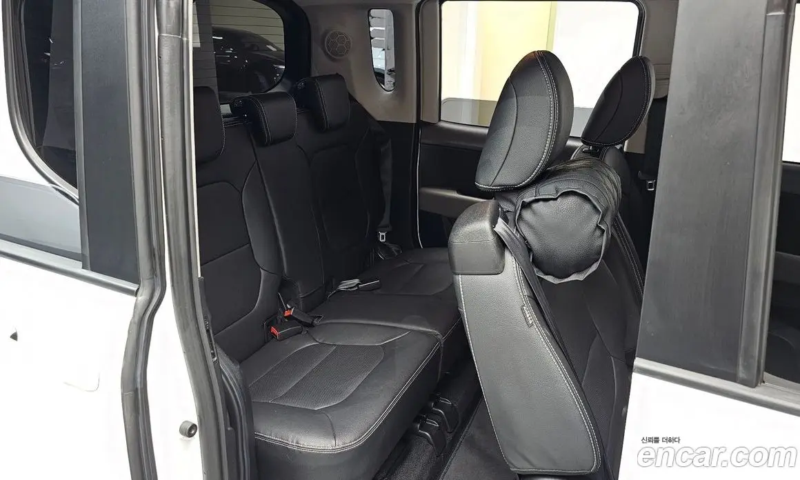 Kia Ray 2023 1.0 автомат (гидро), фото 17