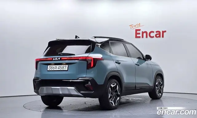 Kia Seltos 2024 1.6 автомат (гидро), миниатюра 2