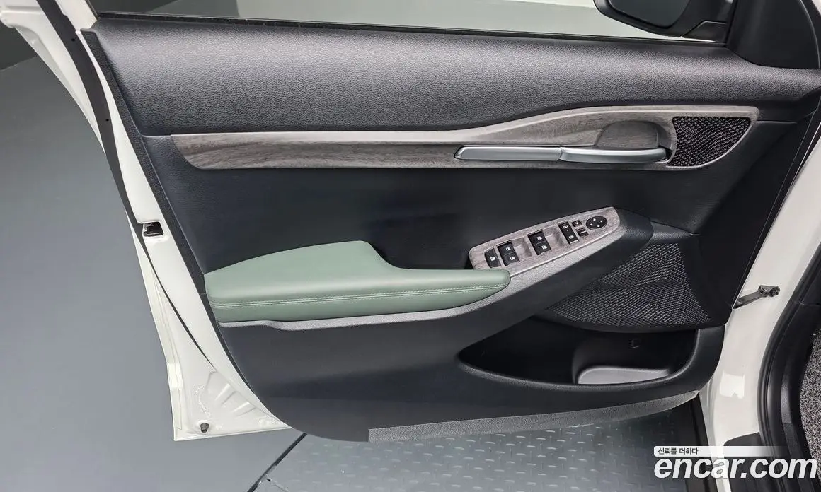 Kia Seltos 2024 1.6 автомат (гидро), фото 13 Kia Seltos 2024 1.6 автомат (гидро), фото 13