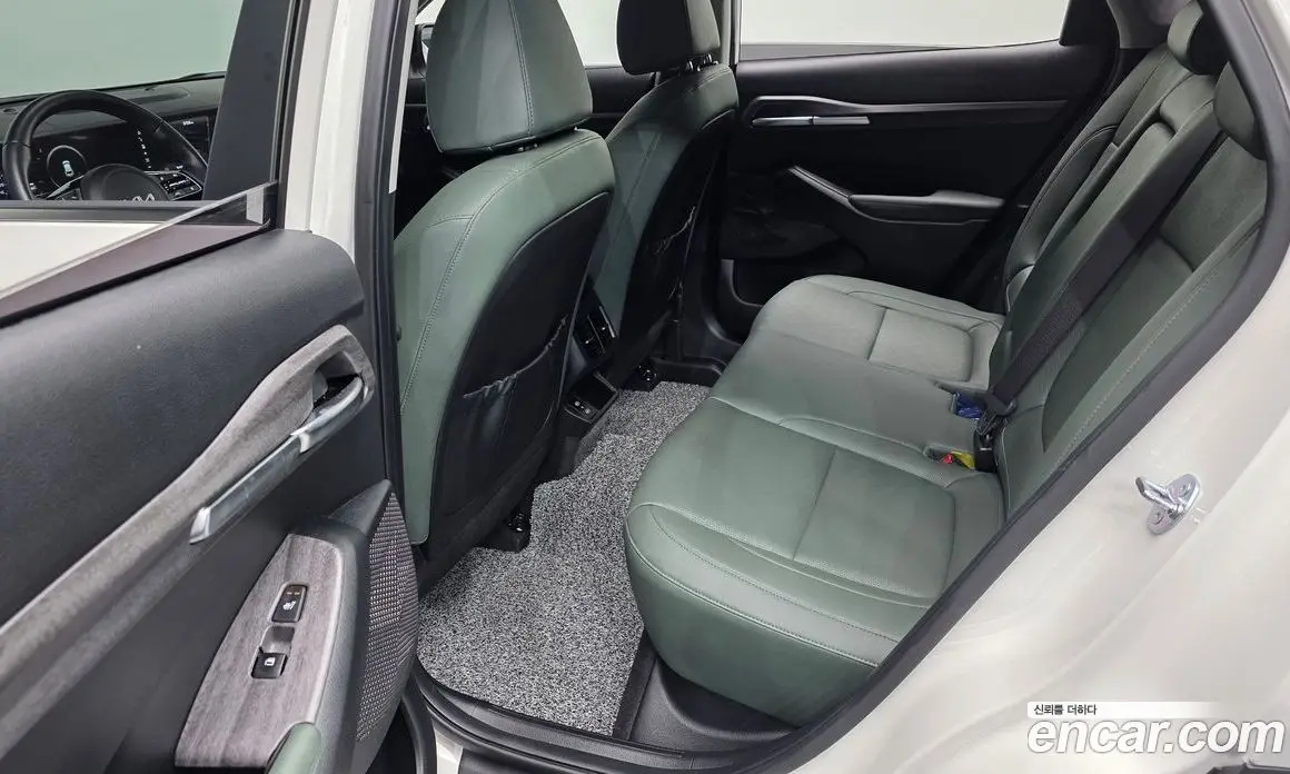 Kia Seltos 2024 1.6 автомат (гидро), фото 17 Kia Seltos 2024 1.6 автомат (гидро), фото 17