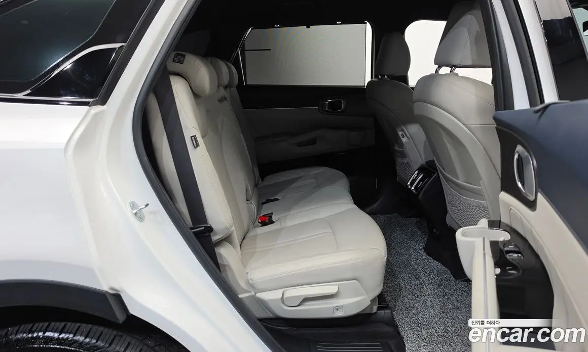 Kia Sorento 2024 1.6 автомат (гидро), фото 17 Kia Sorento 2024 1.6 автомат (гидро), фото 17