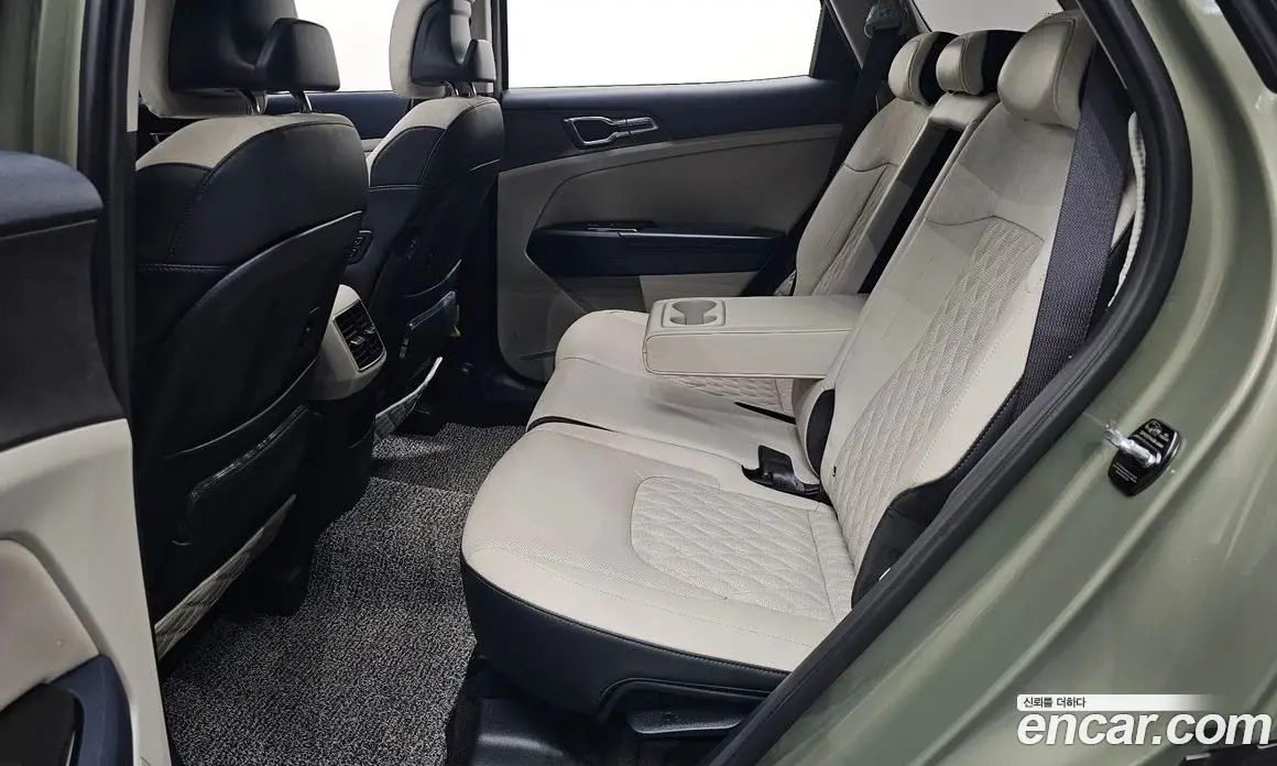 Kia Sportage 2023 2.0 автомат (гидро), фото 17 Kia Sportage 2023 2.0 автомат (гидро), фото 17