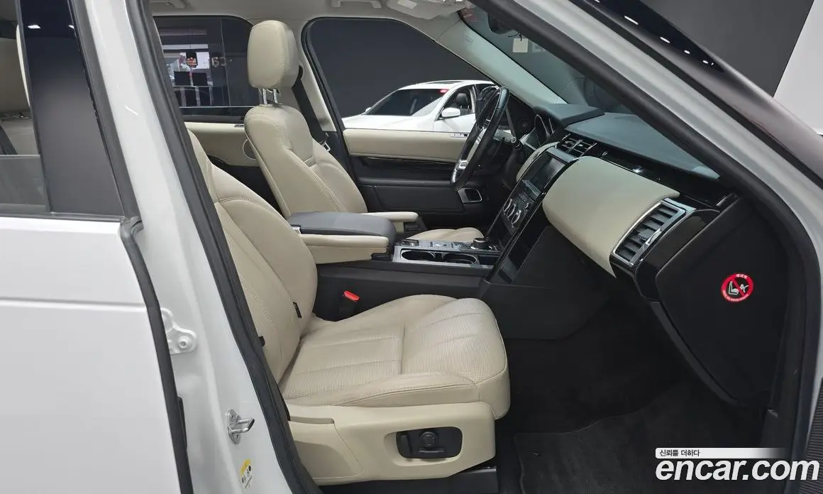 Land Rover Discovery 2019 3.0 автомат (гидро), фото 17