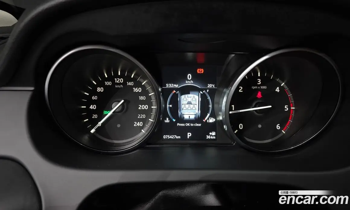 Land Rover Discovery Sport 2017 2.0 автомат (гидро), фото 11