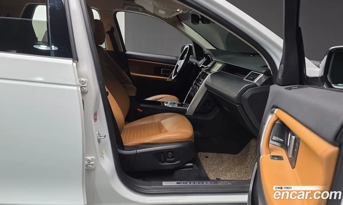 Land Rover Discovery Sport 2017 2.0 автомат (гидро), фото 17
