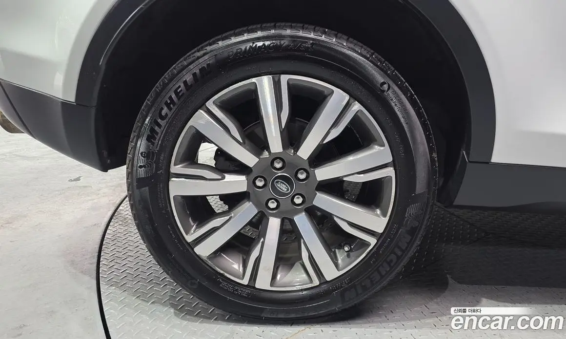Land Rover Discovery Sport 2017 2.0 автомат (гидро), фото 5