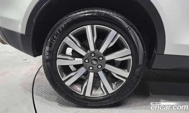 Land Rover Discovery Sport 2017 2.0 автомат (гидро), миниатюра 5