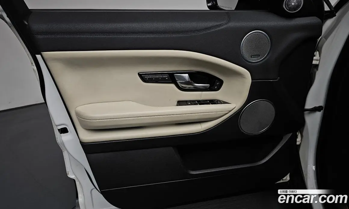 Land Rover Range Rover Evoque 2015 2.0 автомат (гидро), фото 14 Land Rover Range Rover Evoque 2015 2.0 автомат (гидро), фото 14