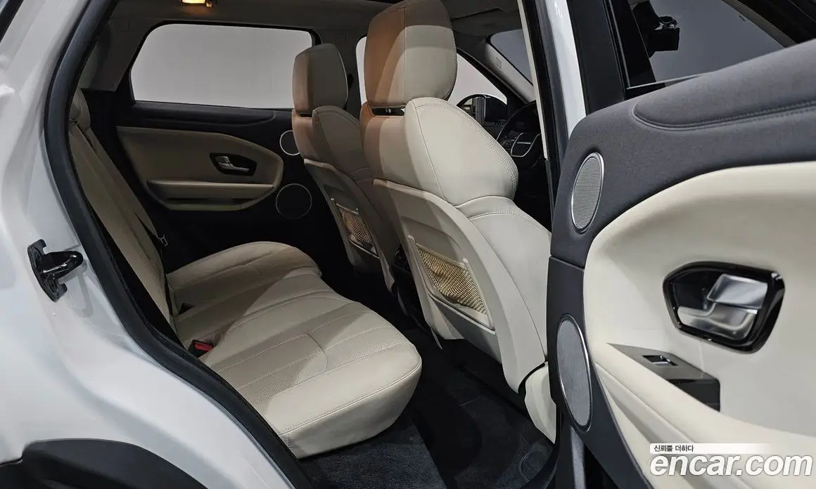 Land Rover Range Rover Evoque 2015 2.0 автомат (гидро), фото 17 Land Rover Range Rover Evoque 2015 2.0 автомат (гидро), фото 17