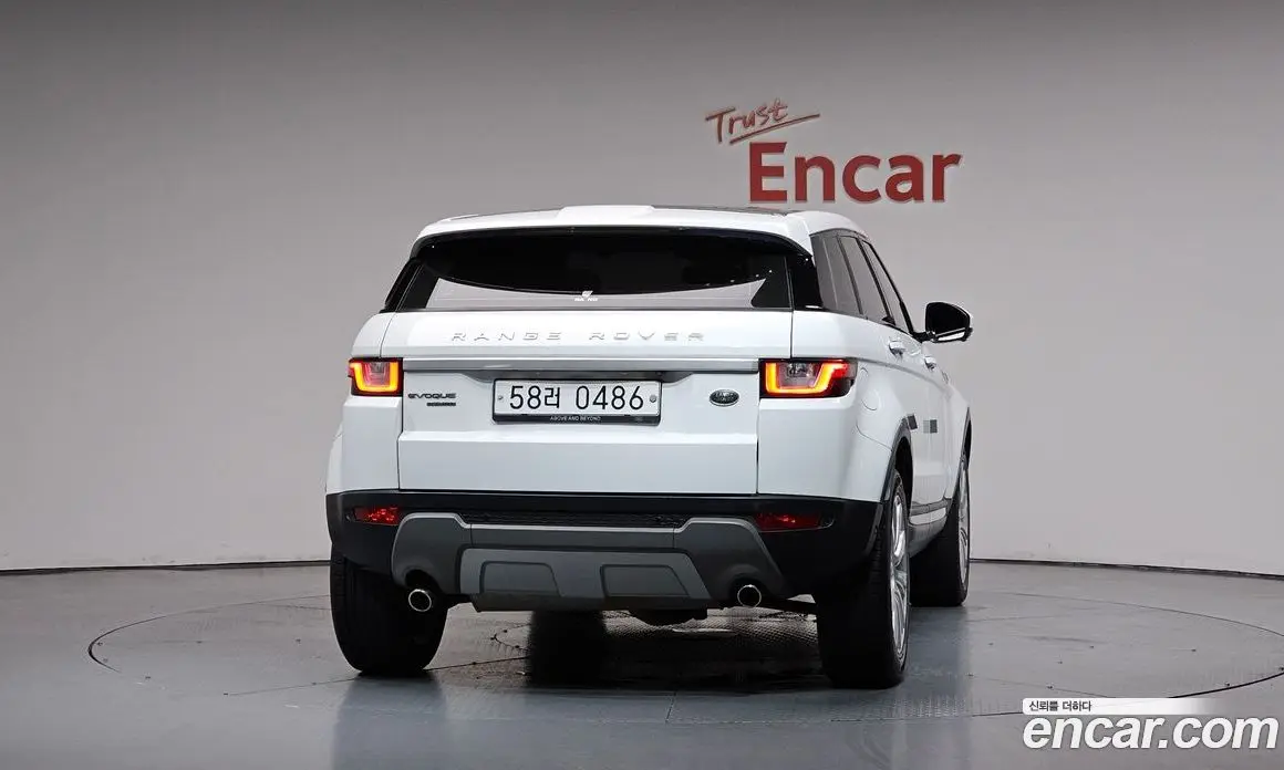 Land Rover Range Rover Evoque 2015 2.0 автомат (гидро), фото 4 Land Rover Range Rover Evoque 2015 2.0 автомат (гидро), фото 4