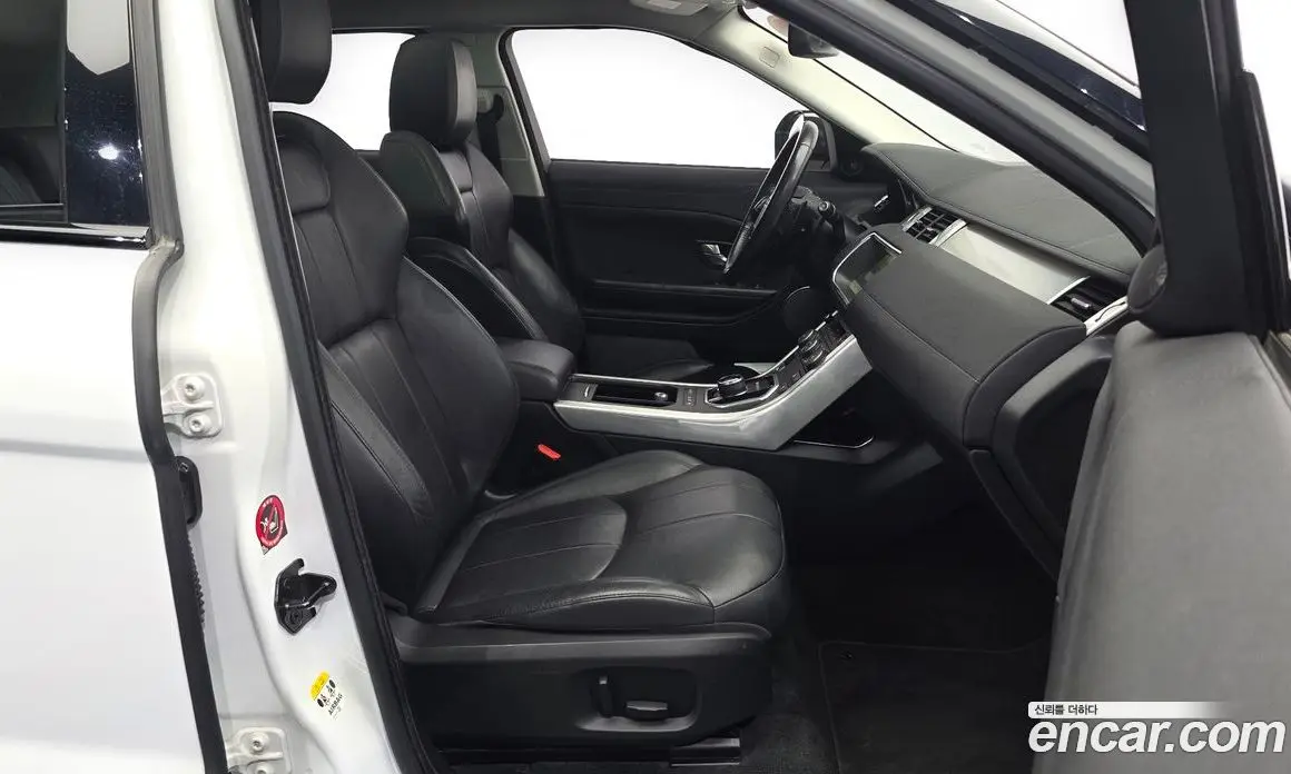 Land Rover Range Rover Evoque 2018 2.0 автомат (гидро), фото 16 Land Rover Range Rover Evoque 2018 2.0 автомат (гидро), фото 16