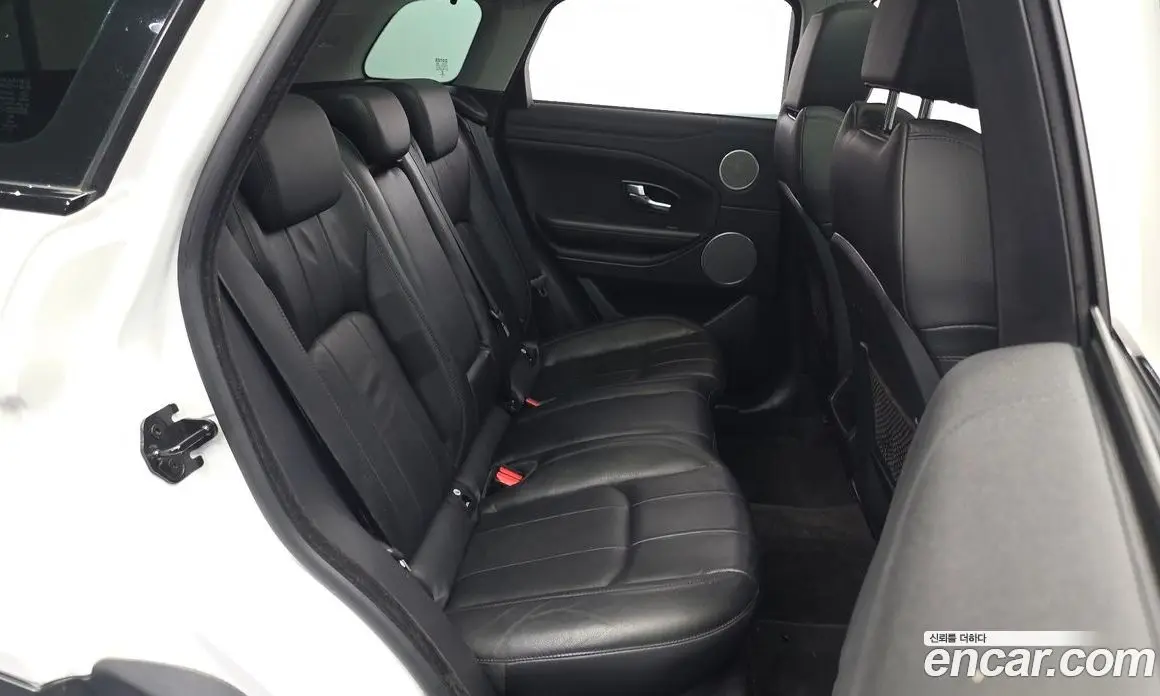 Land Rover Range Rover Evoque 2018 2.0 автомат (гидро), фото 17 Land Rover Range Rover Evoque 2018 2.0 автомат (гидро), фото 17