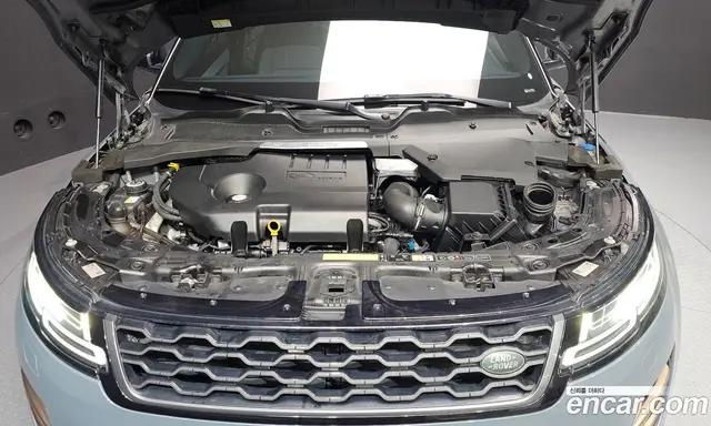 Land Rover Range Rover Evoque 2020 2.0 автомат (гидро), миниатюра 6 Land Rover Range Rover Evoque 2020 2.0 автомат (гидро), миниатюра 6