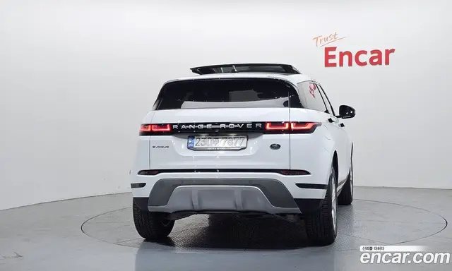 Land Rover Range Rover Evoque 2022 2.0 автомат (гидро), миниатюра 4 Land Rover Range Rover Evoque 2022 2.0 автомат (гидро), миниатюра 4