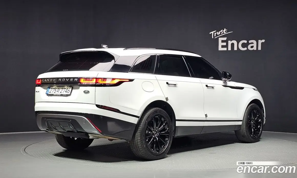 Land Rover Range Rover Velar 2023 2.0 автомат (гидро), фото 2 Land Rover Range Rover Velar 2023 2.0 автомат (гидро), фото 2