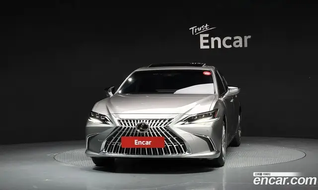 Lexus ES 2025 2.5 автомат (гидро), миниатюра 3