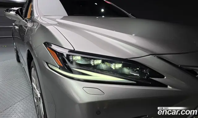 Lexus ES 2025 2.5 автомат (гидро), миниатюра 8