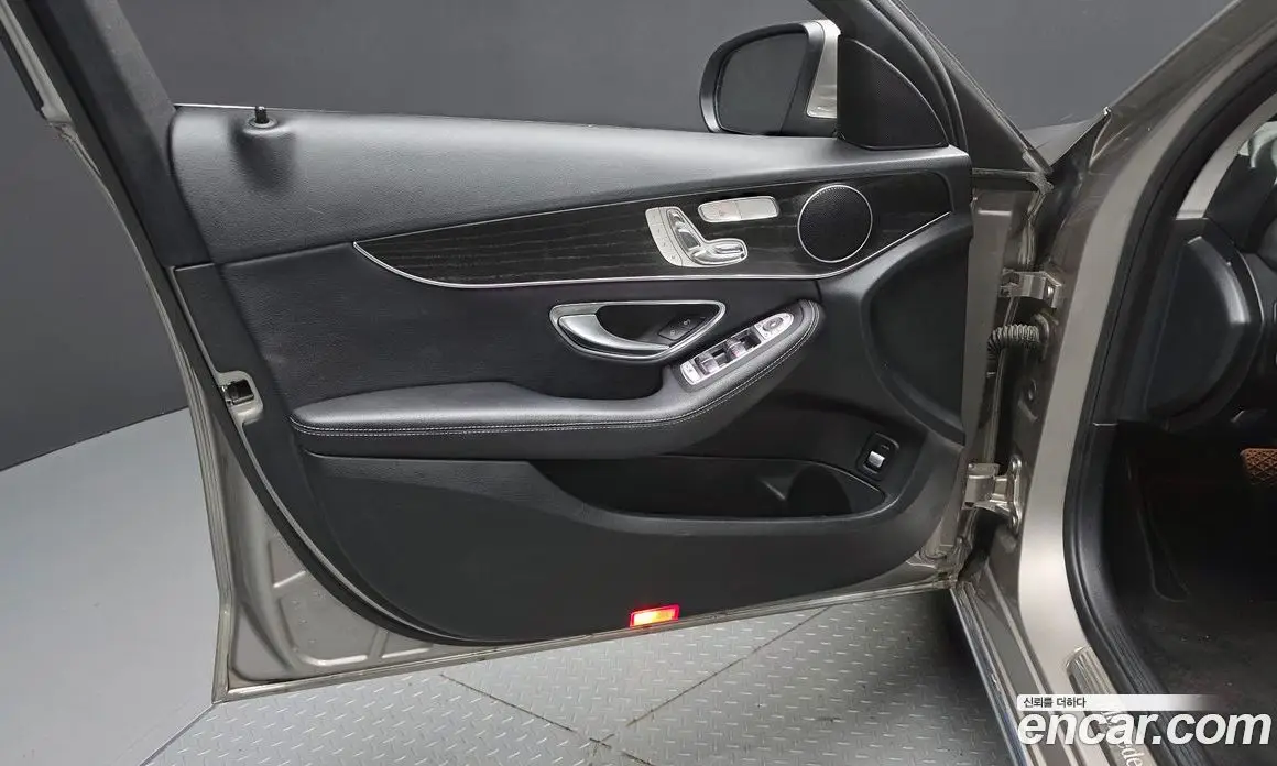 Mercedes-Benz C-Class 2019 1.9 автомат (гидро), фото 14 Mercedes-Benz C-Class 2019 1.9 автомат (гидро), фото 14