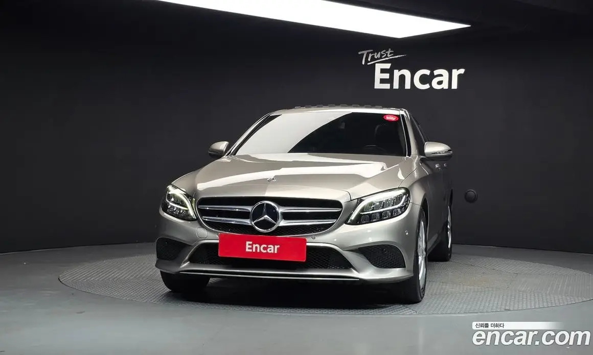 Mercedes-Benz C-Class 2019 1.9 автомат (гидро), фото 3 Mercedes-Benz C-Class 2019 1.9 автомат (гидро), фото 3